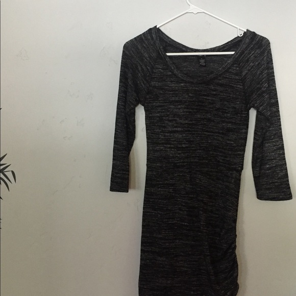 Dresses - Picture 6 of 8